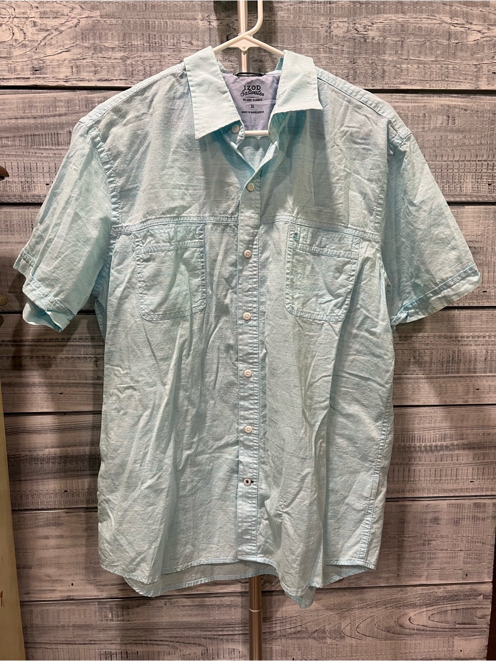 Izod Men’s Mint Green Short-Sleeve Button-Down Shirt
